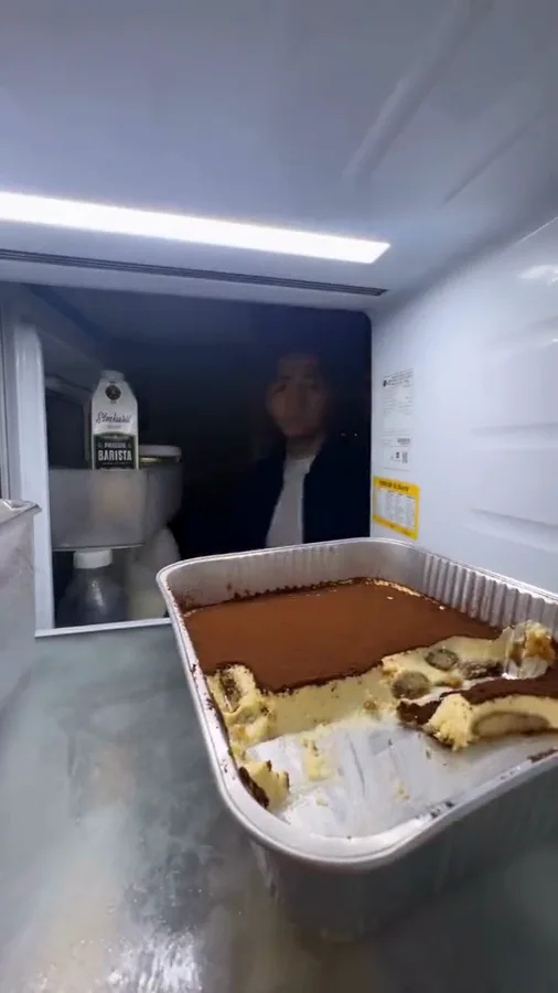 Fridge POV reference breakdown: give the snack raid a small story
